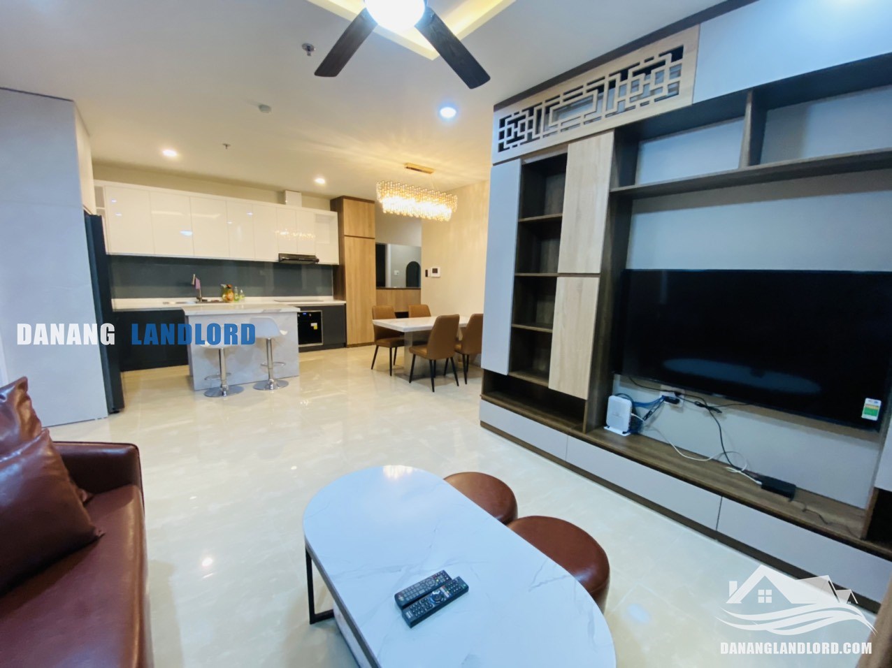 Modern 1-Bedroom Apartment near Dragon Bridge – C330