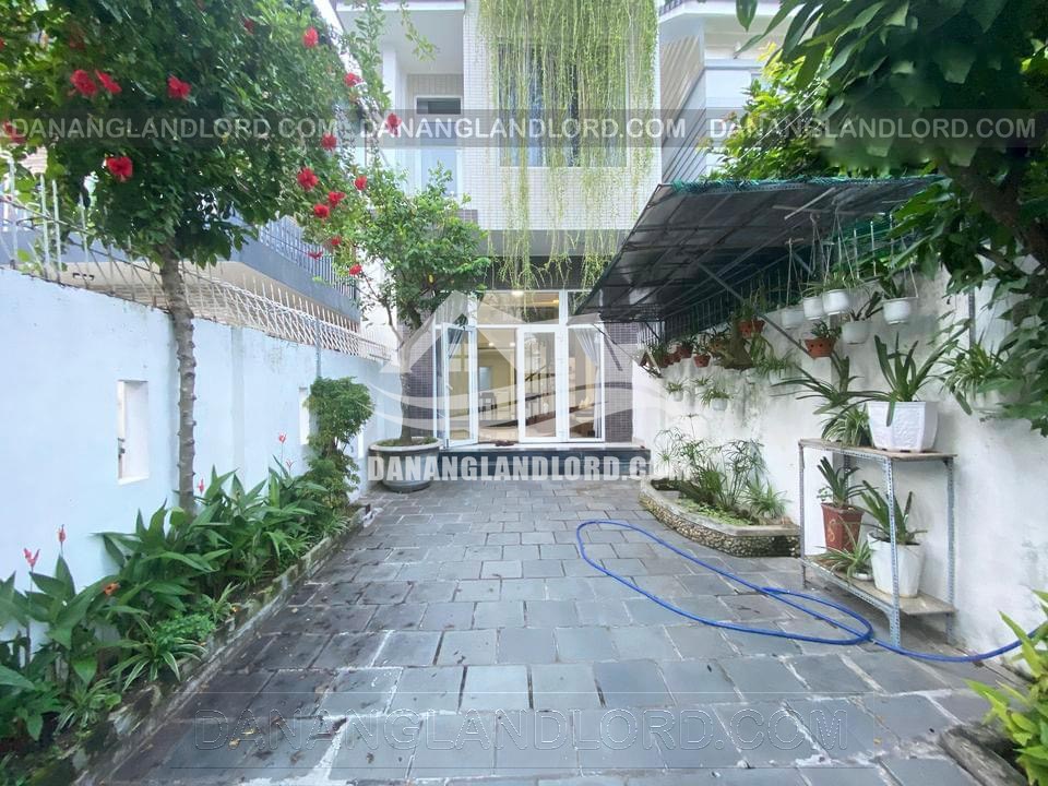 Studio with spacious sunshine balcony in An Thuong – A415