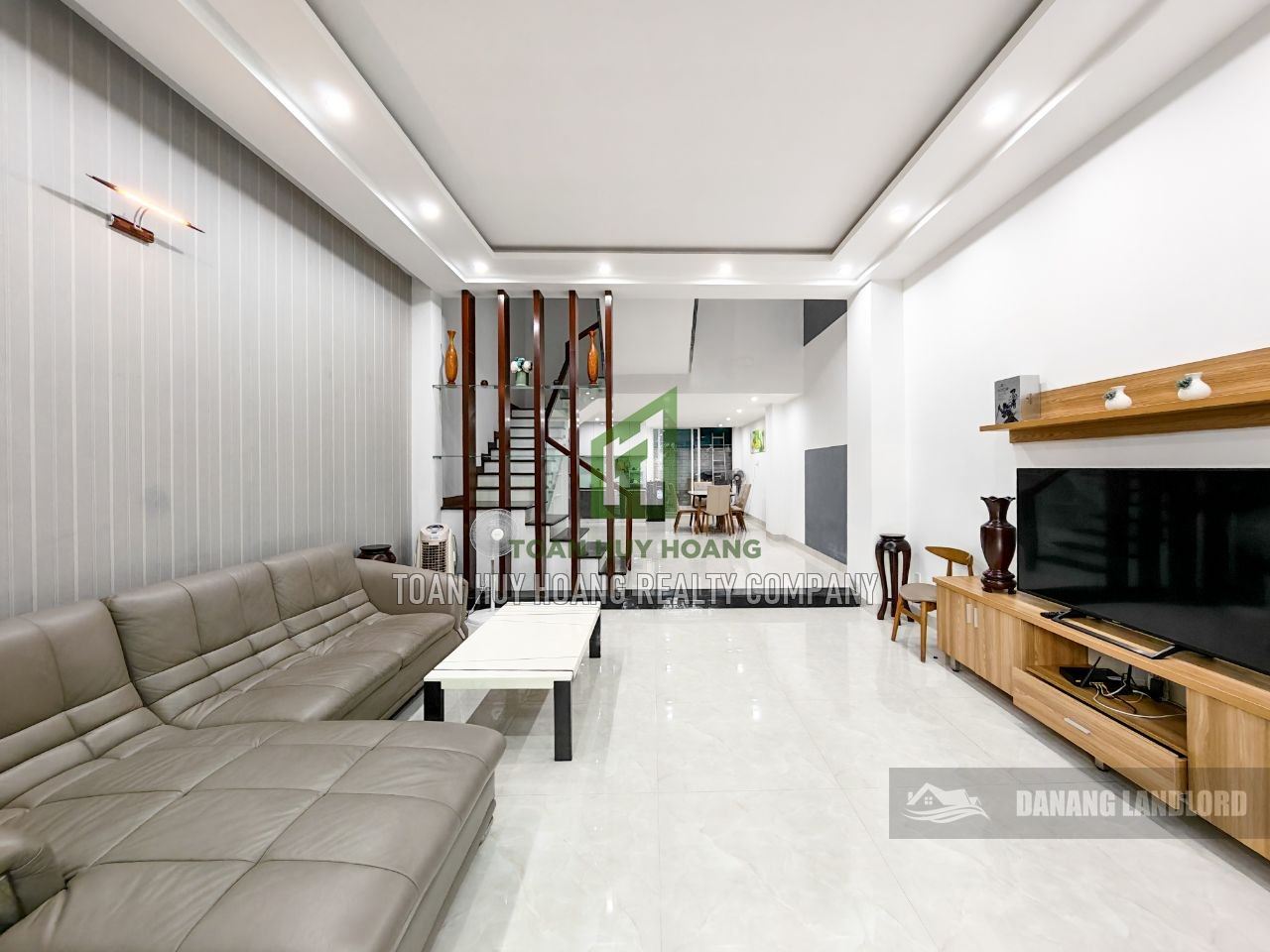 Modern 3BR House in Euro Village Da Nang | D642