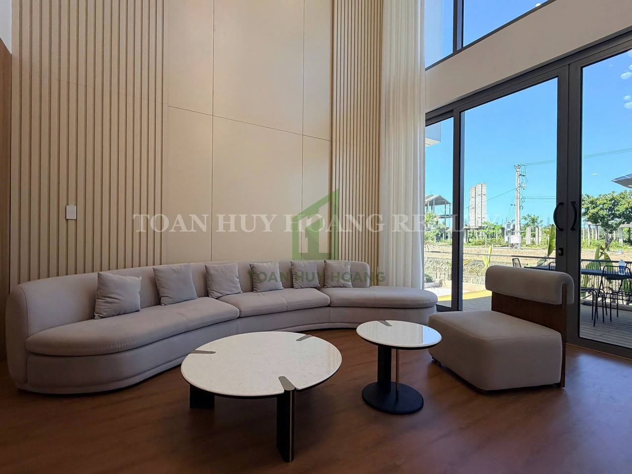 Luxury 4BR Villa with Private Pool at Regal Victoria | D632