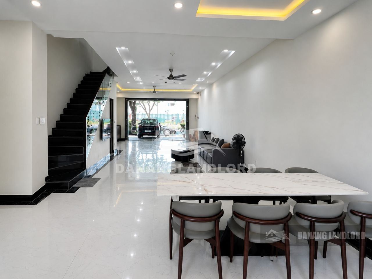 4 Bedroom House with Han River View at Marina Complex | D634