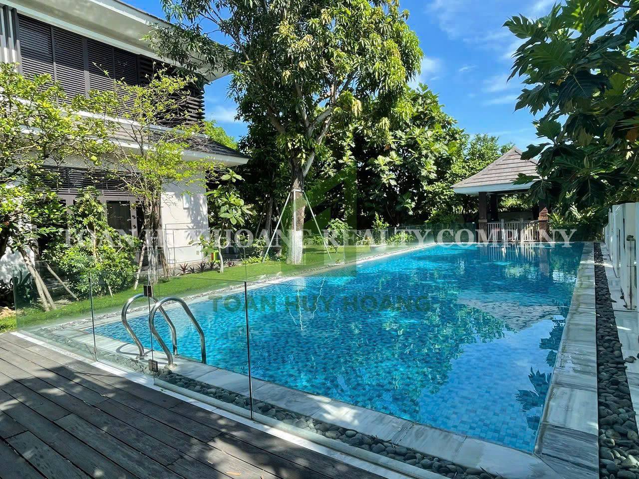 Ultra Luxury 5BR Villa Euro Village Han River View | D606