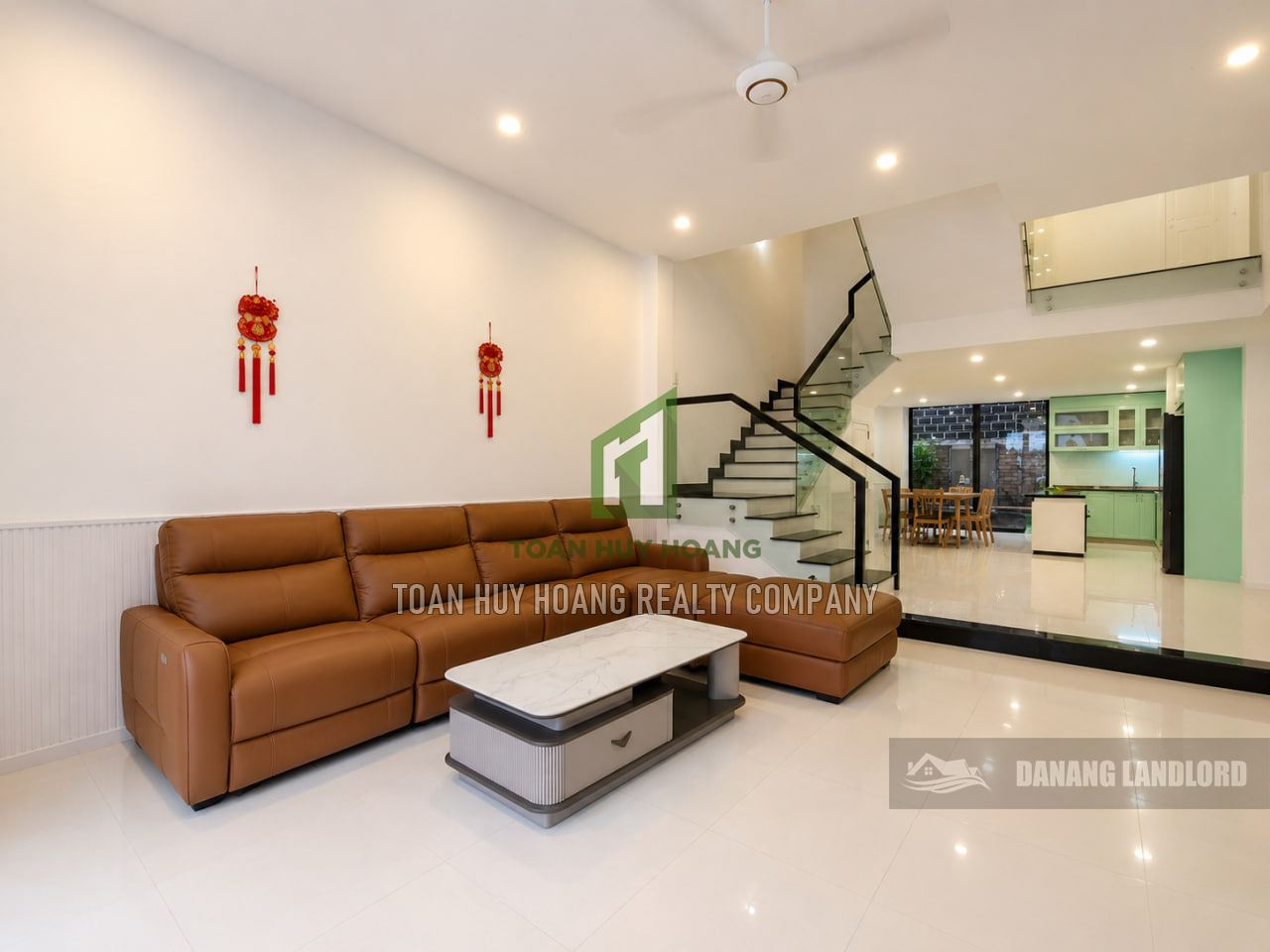 Euro Village house with 3 bedrooms near the Han River – V0087