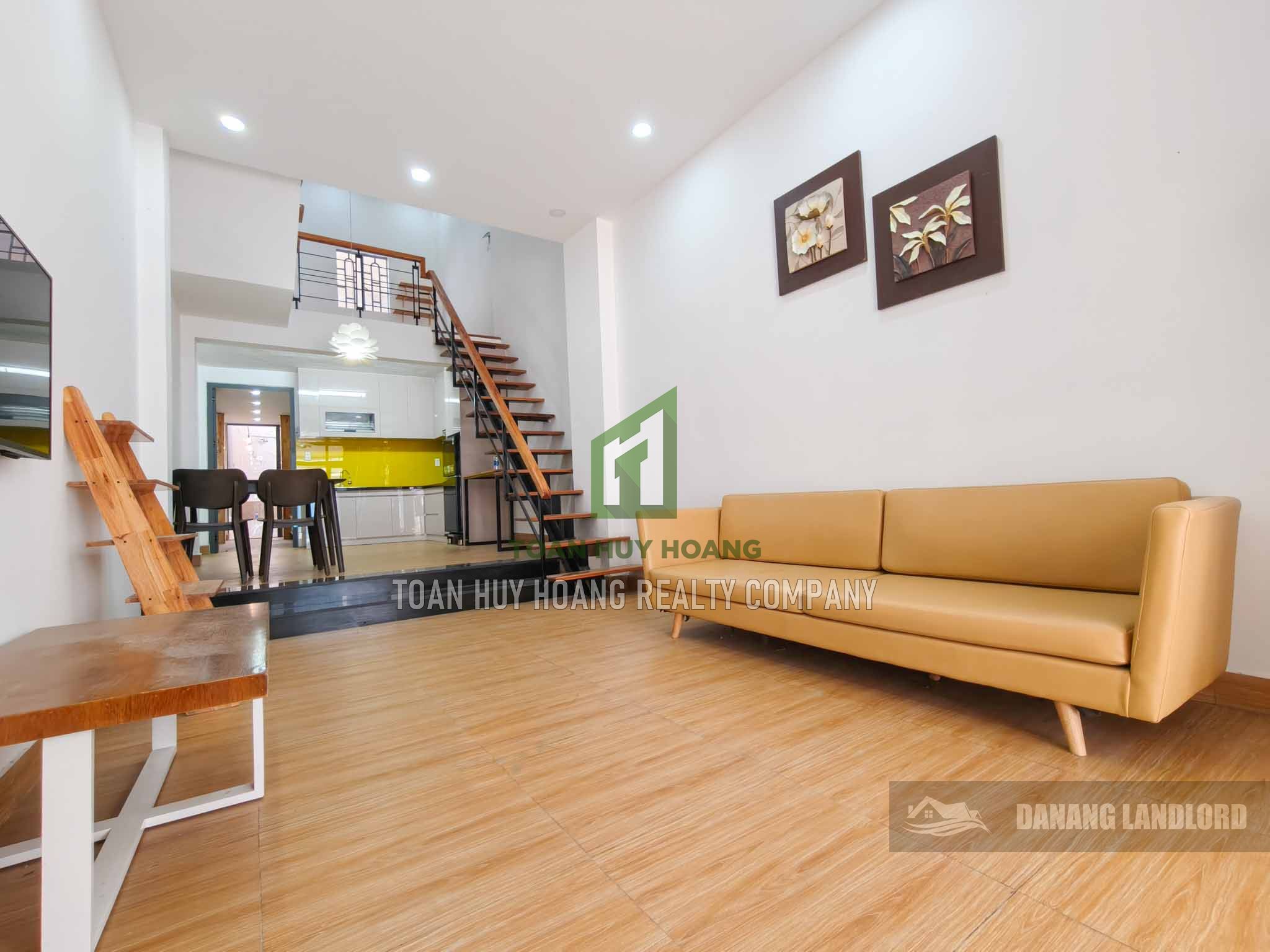 Modern 2BR House Near Ho Xuan Huong Beach Da Nang | D267