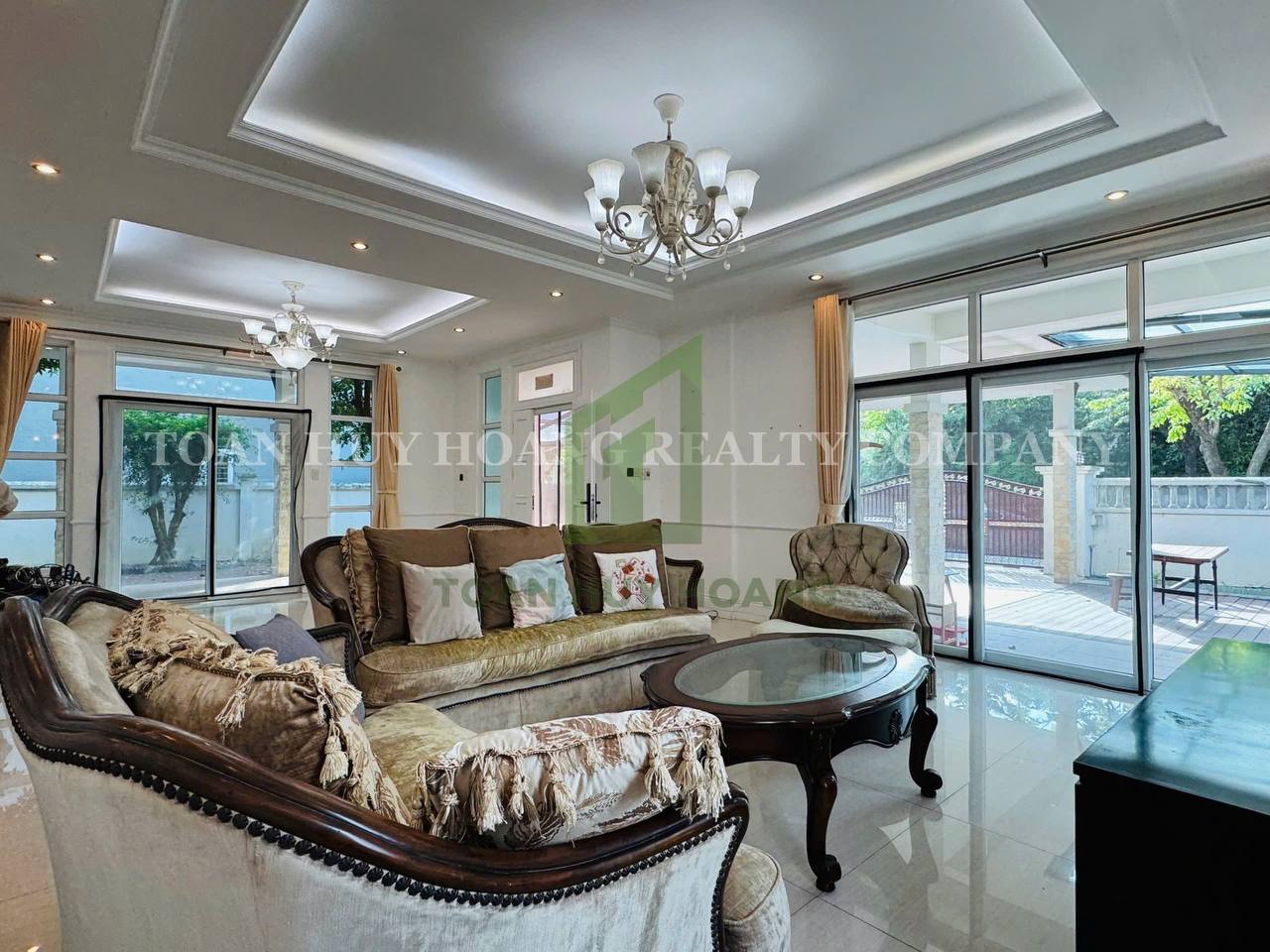 Phuc Loc Vien 4 Bedroom Villa with Garden \u2013 D435