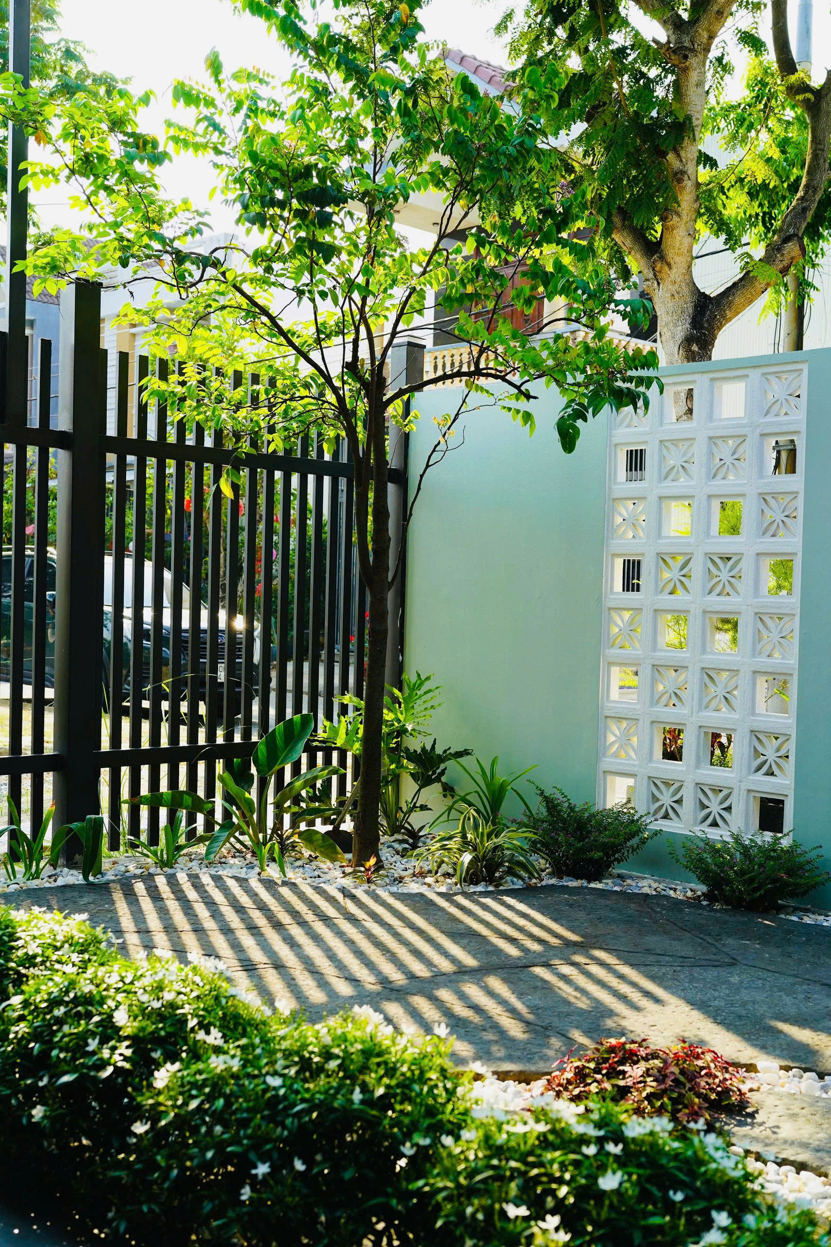 Modern 3BR House Near Tan Tra Beach Da Nang | D559