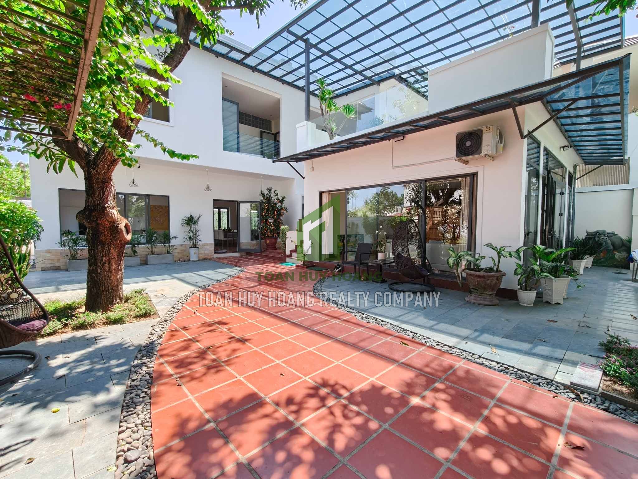 3-bedroom villa for rent in Phu My An area, Da Nang – B145