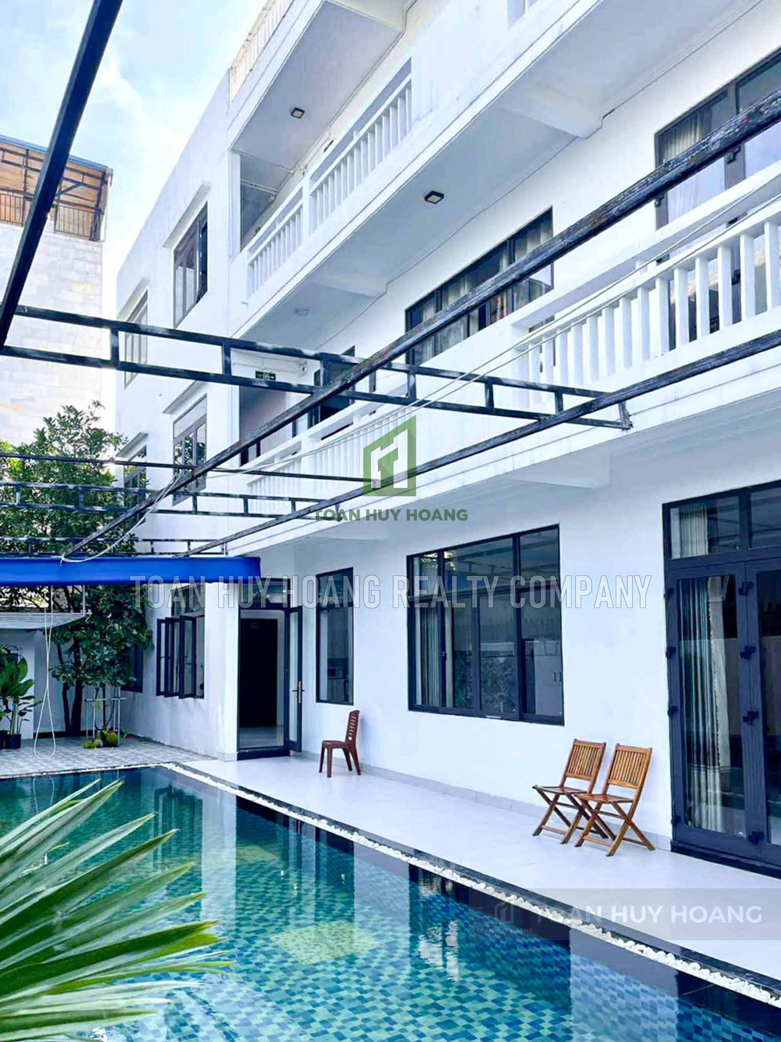 Nam Viet A 5 Bedroom Pool Villa with Garden | D507