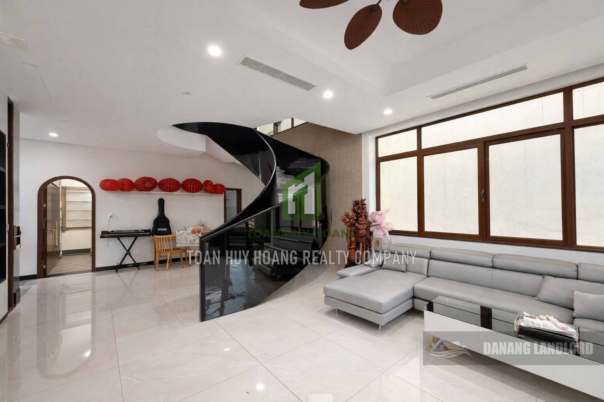 Luxury 5 Bedroom Nam Viet A Villa