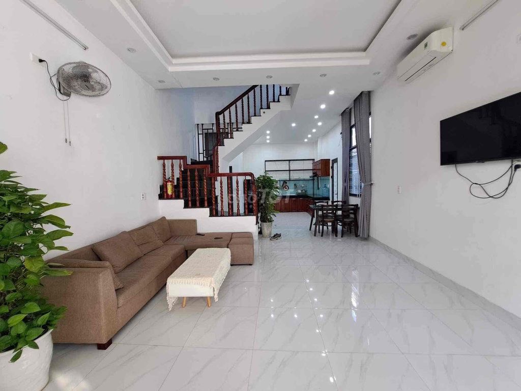3-Storey House for Rent on Duong Dinh Nghe Street \u2013 D070