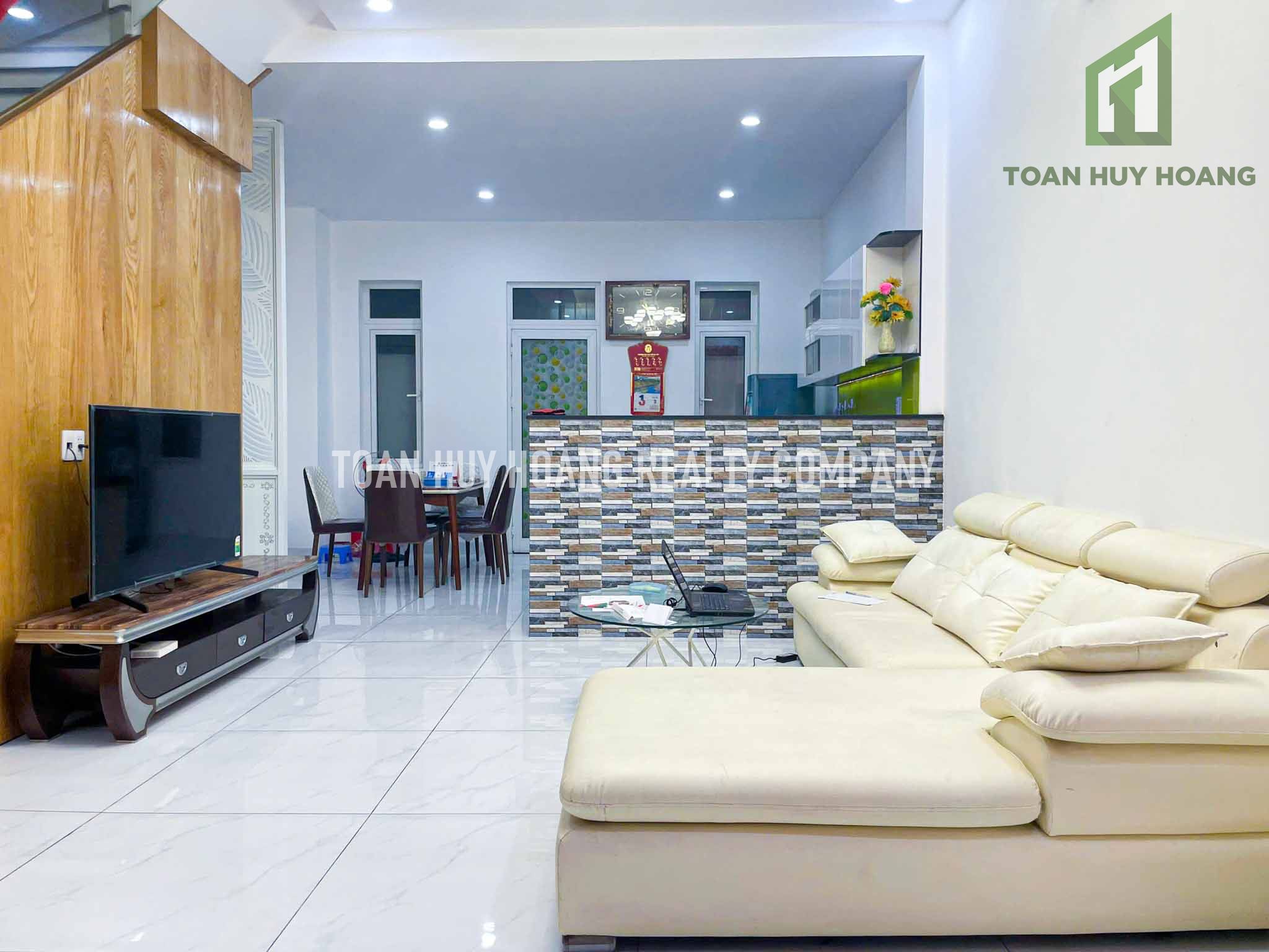 Beautiful 4 bedroom house in Phu Gia Compound – D157
