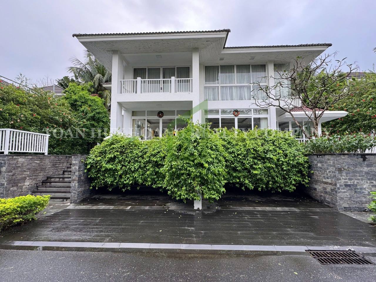 Premier 4 Bedroom Pool Villa Near My Khe Beach | D473