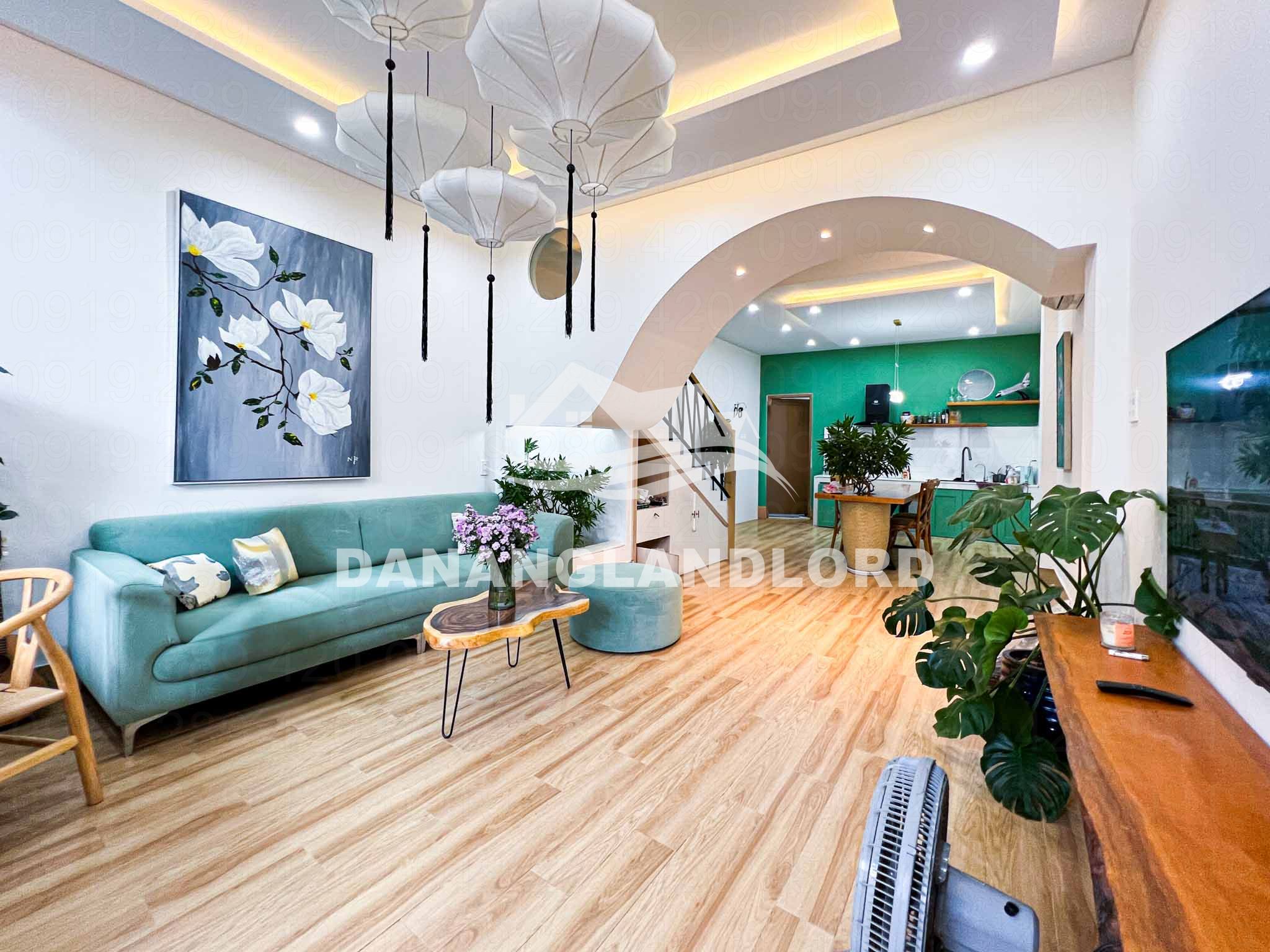 2 storey house for rent with 2 bedrooms near My Khe beach – D240