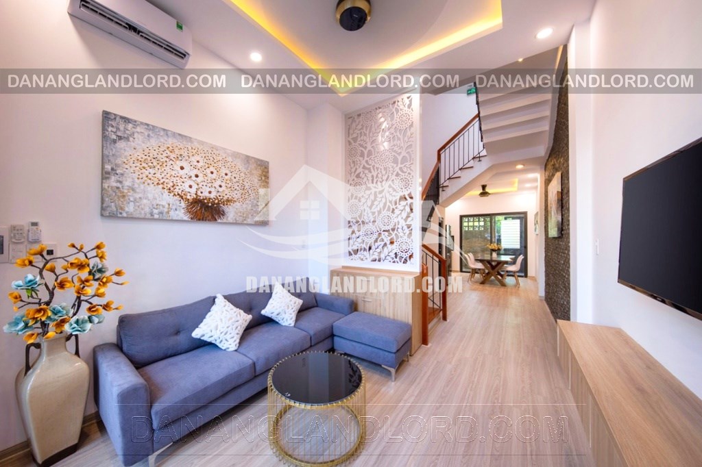 Nice house with 3 floors, 3 bedrooms near Furama – B711