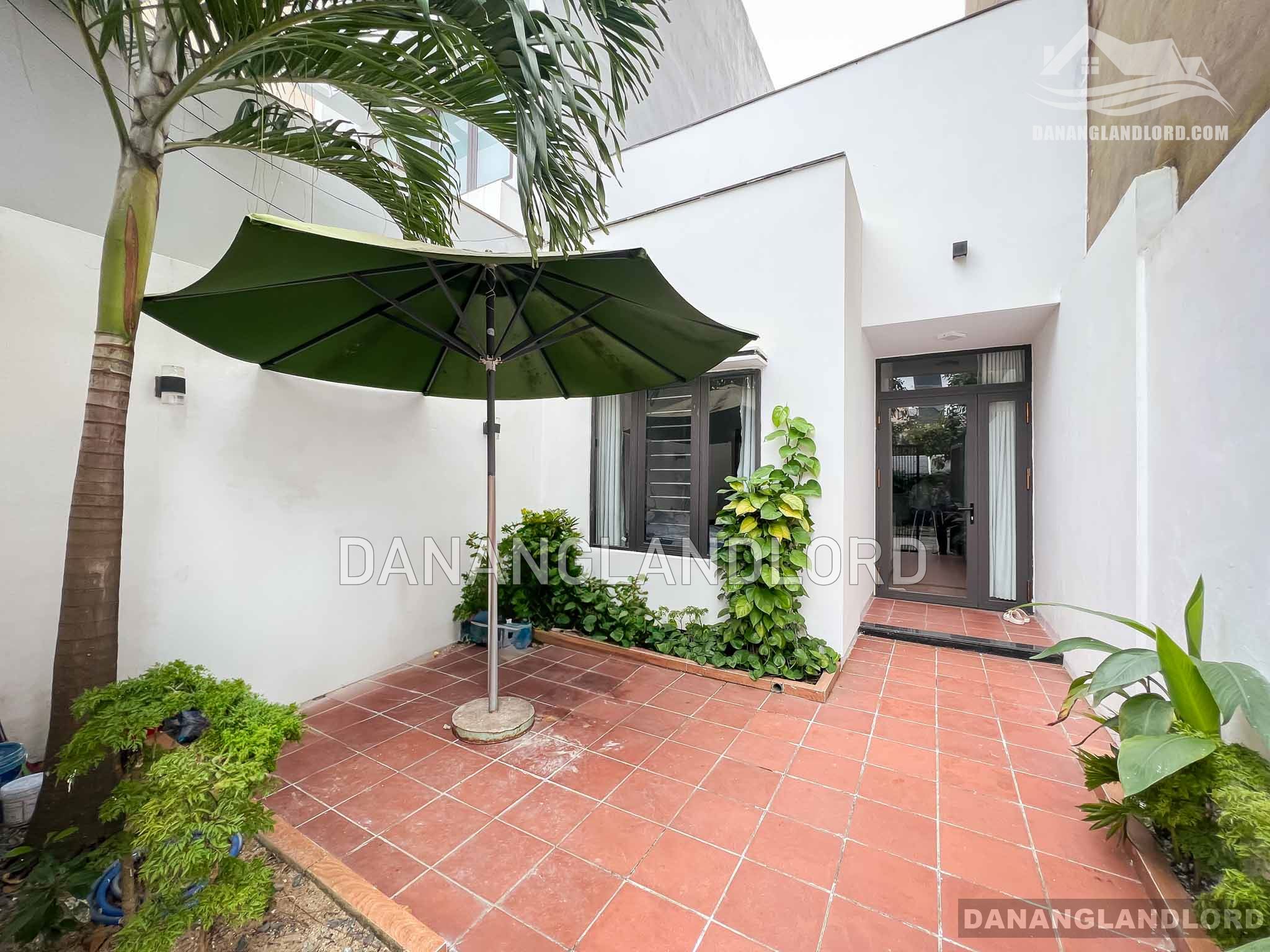 3 storey house with 4 bedrooms in Son Tra – D428