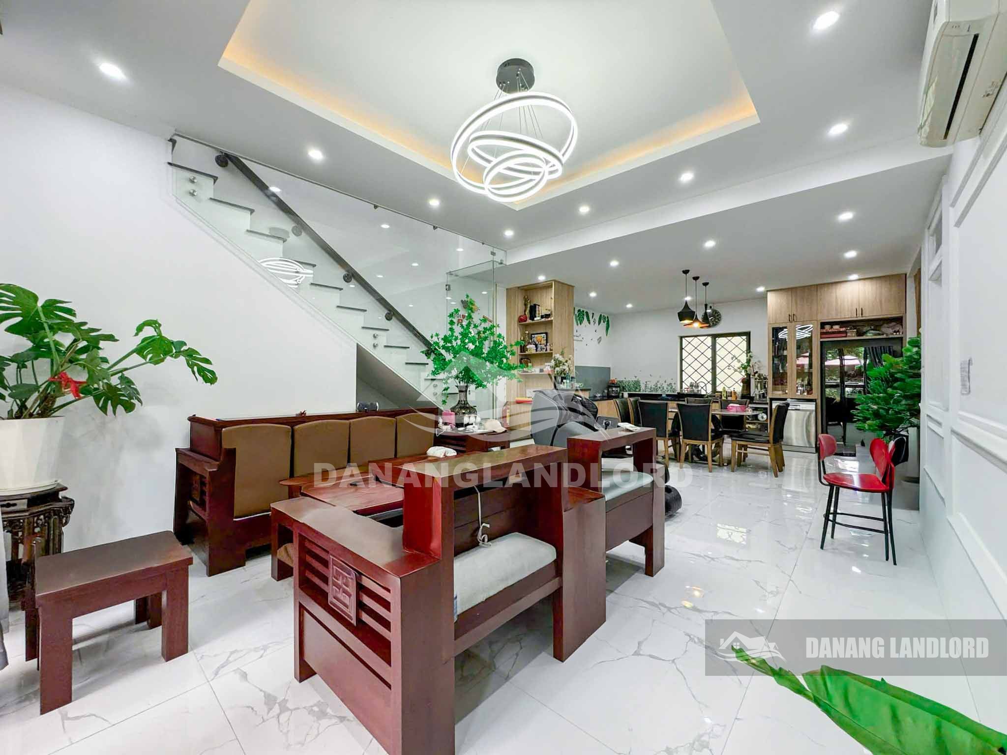 4 Bedroom Garden Villa Near Hoa Xuan Bridge – D397