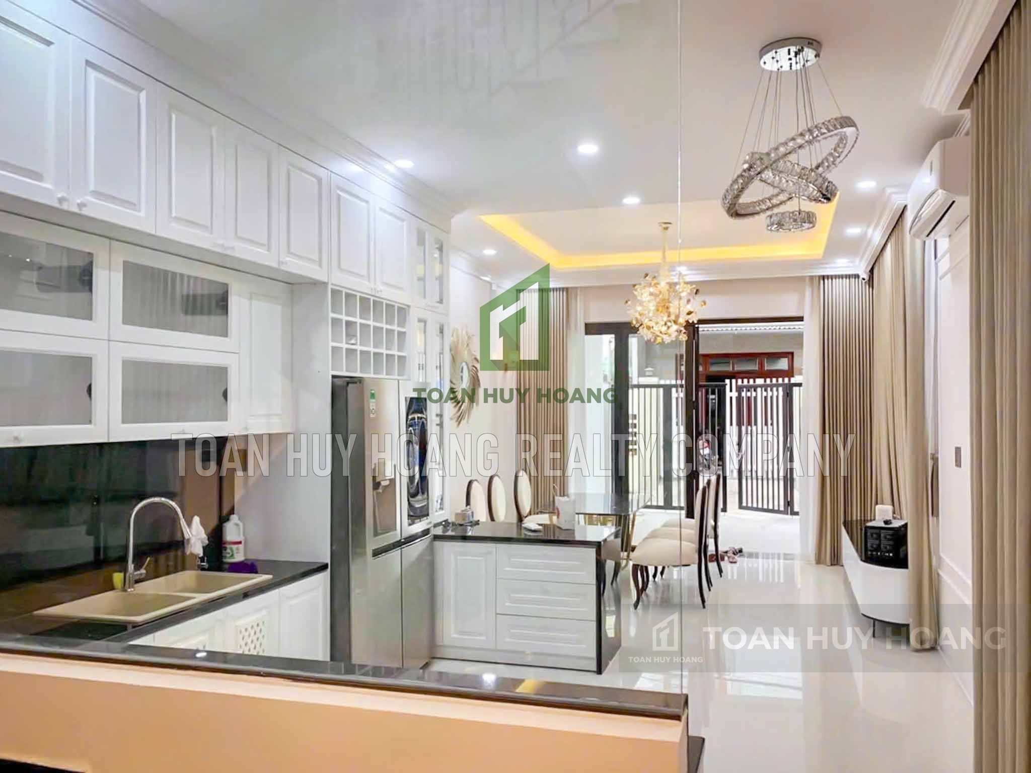 3 storey house with 2 bedrooms for rent near My Khe beach – D318