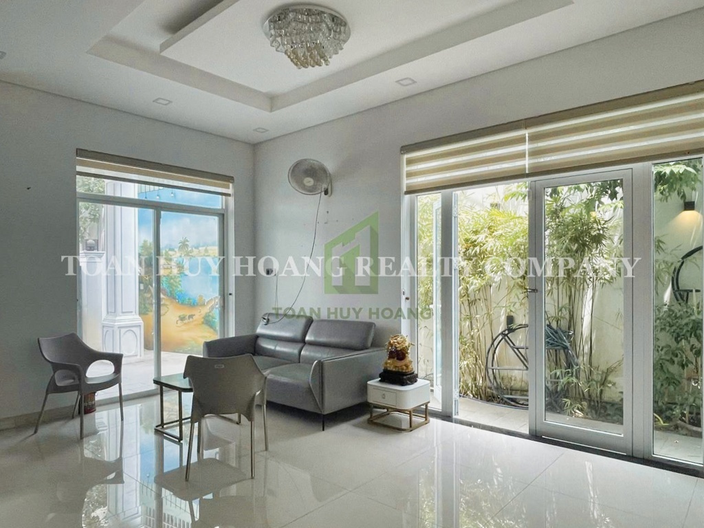 Beautiful 2BR House with Garden for Rent in Ngu Hanh Son – B805