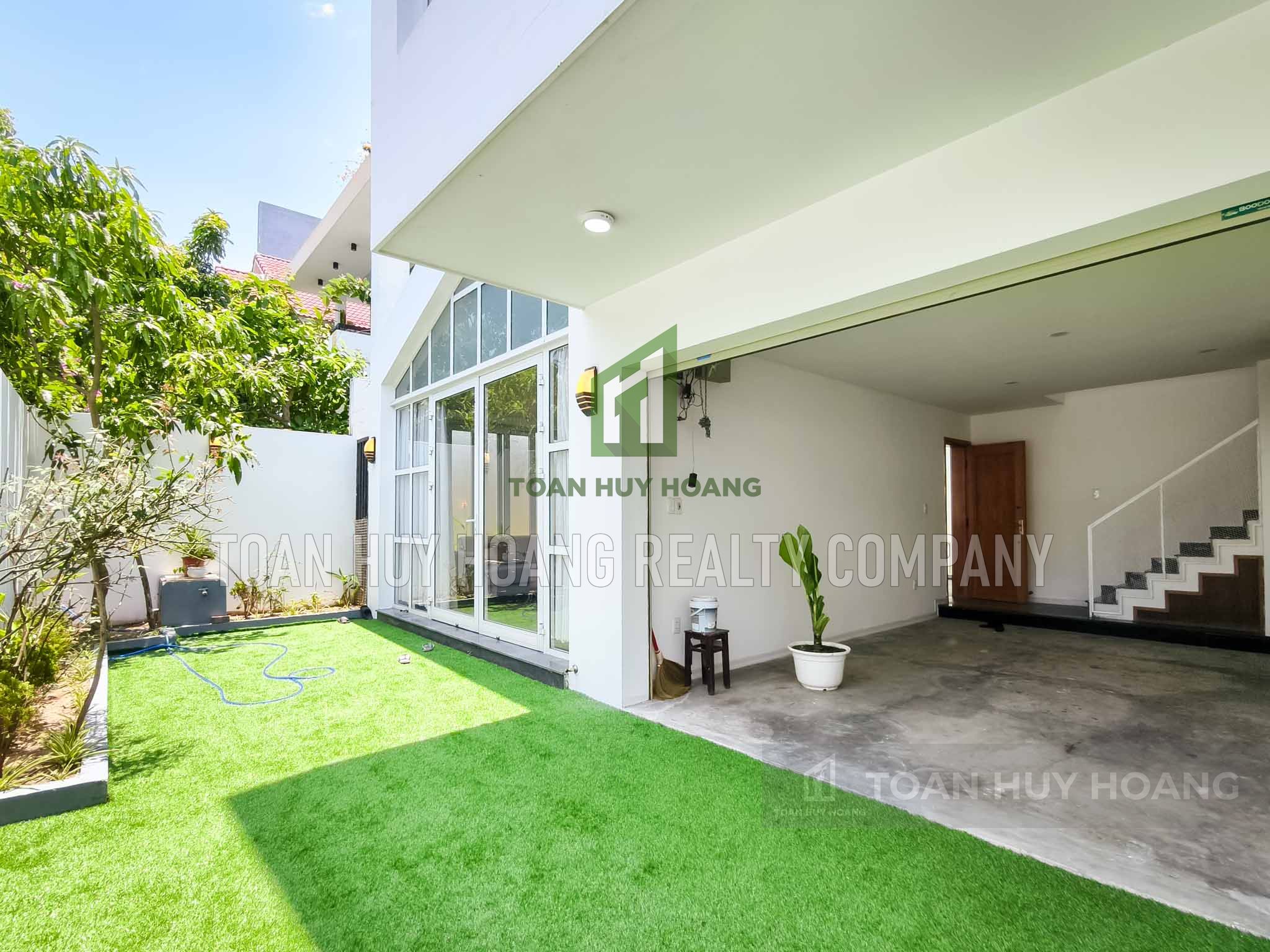 3 bedroom garden villa for rent in Nam Viet A area – D253