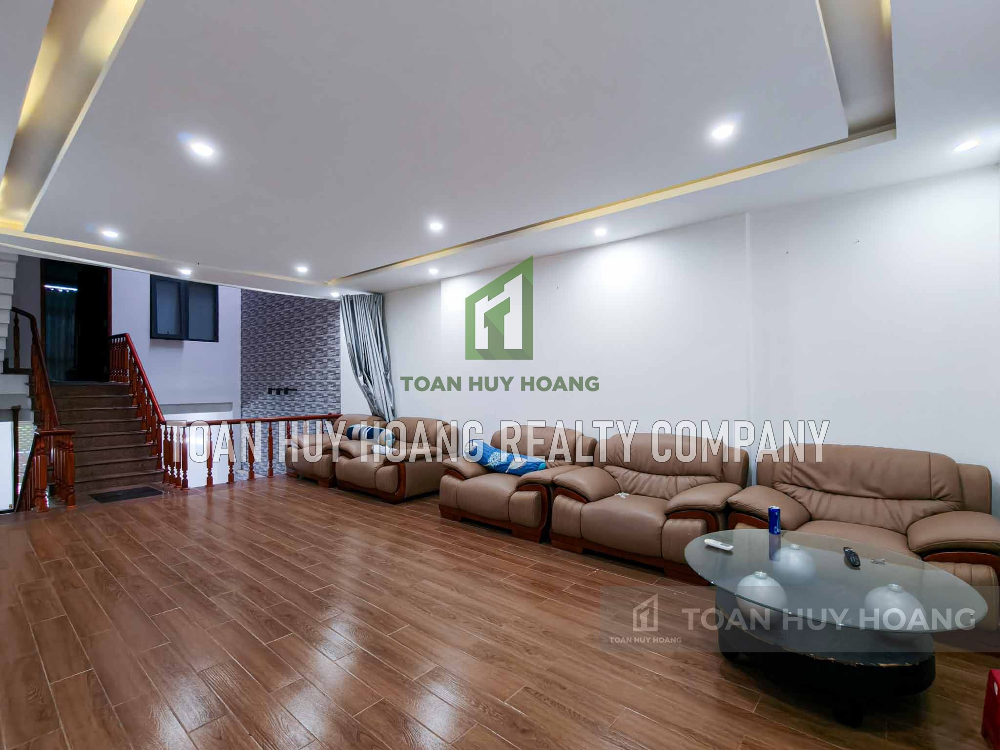 6 Bedroom House for Rent in Nam Viet A Area \u2013 D232