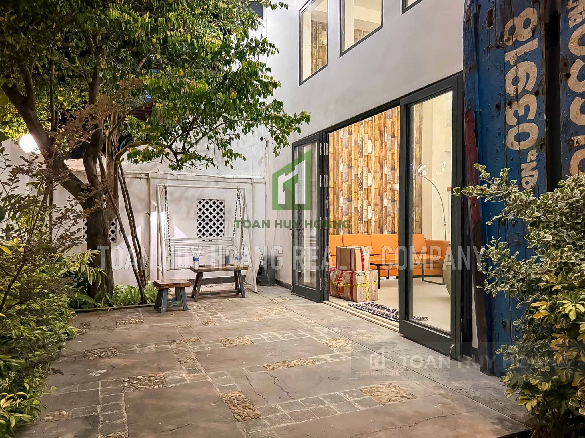 4 bedroom villa in Nam Viet A area – D295