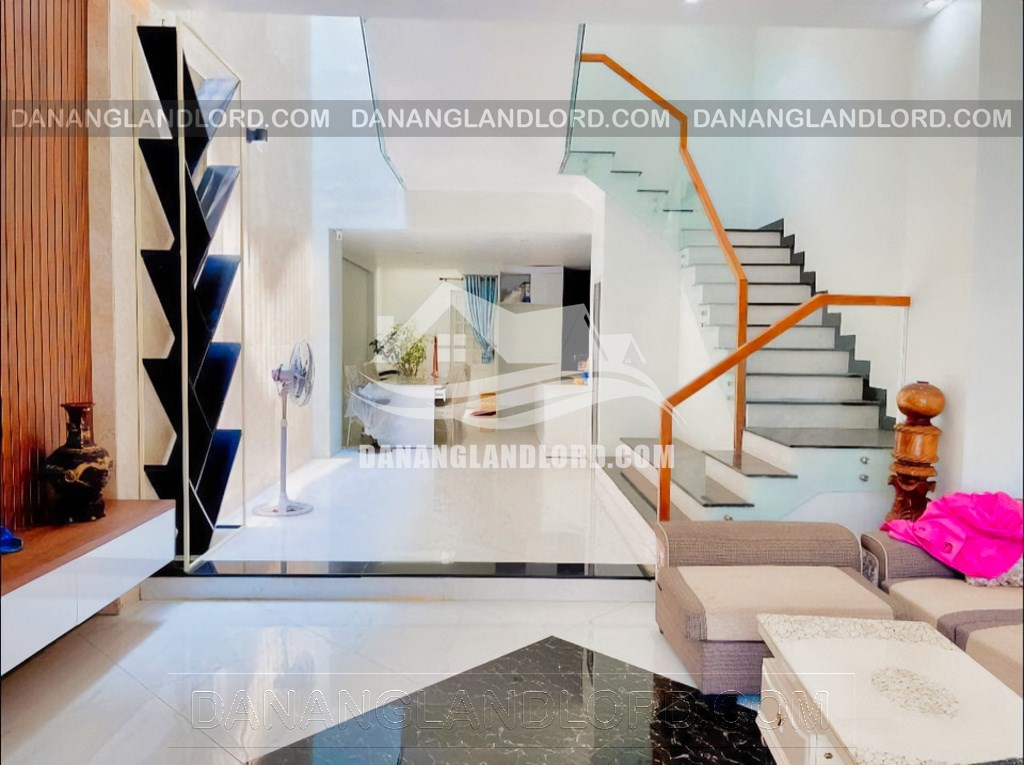 3 bedroom house near Pham Van Dong – B975