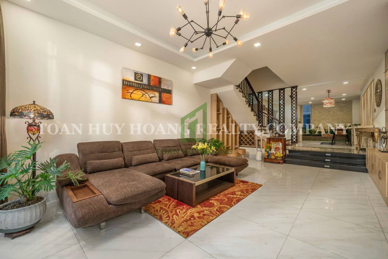 4 Bedroom House for Rent in Phuoc Truong Area - B905