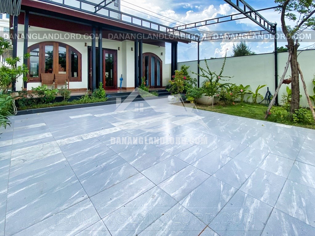 House for rent with 2 bedrooms near Pham Van Dong beach
