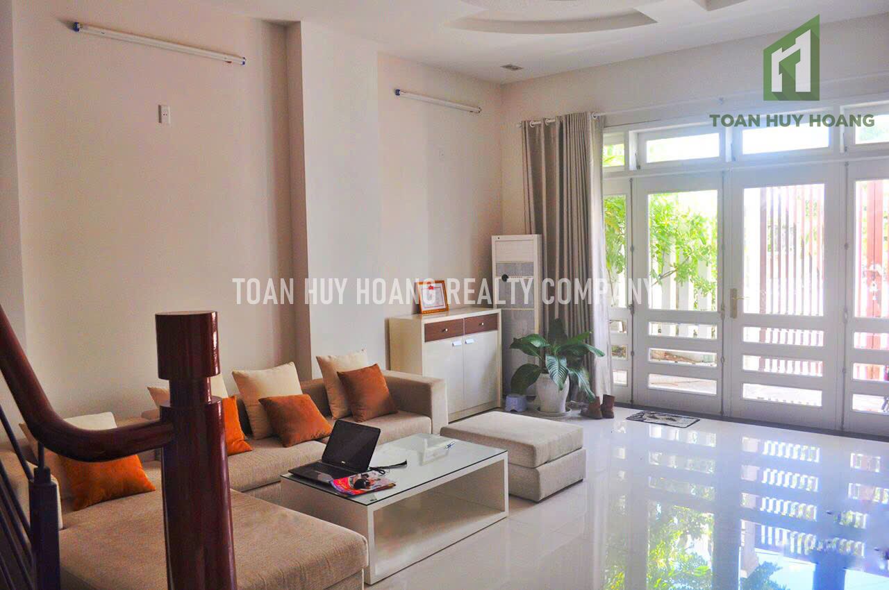 3-storey house with 3 bedrooms in Son Tra near Pham Van Dong