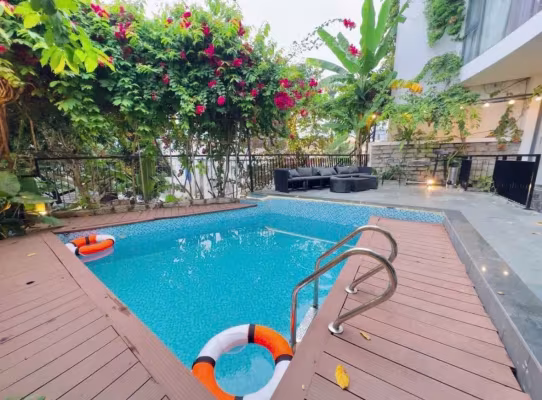 Property Details: • Location: Nam Viet A Area, Ngu Hanh Son, Da Nang • Layout: 3 spacious, airy bedrooms, and a modern living room (as attached) • Highlight Amenities: Private swimming pool within the property and a lush garden space, perfect for relaxation. • Status: Fully furnished, ready to move in. • Availability: Available from July 26th. Rental Price: 37 million VND/month.