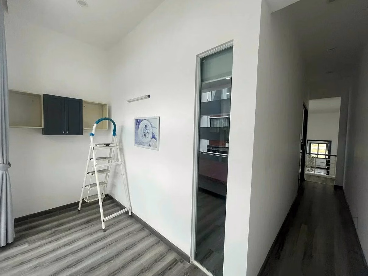 2 Bedroom house for sale in An Thuong area, close to My Khe beach, Da Nang City. This 2-storey