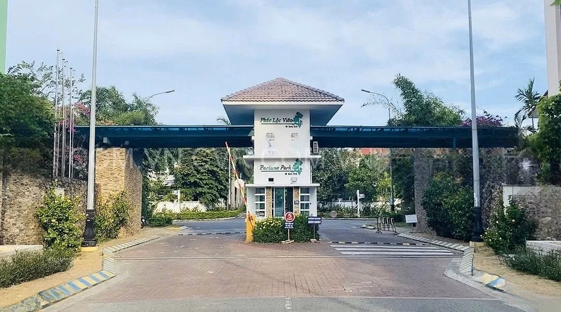 Garden villa for rent in Phuc Loc Vien area Da Nang. Detail: Location: Located in one of the