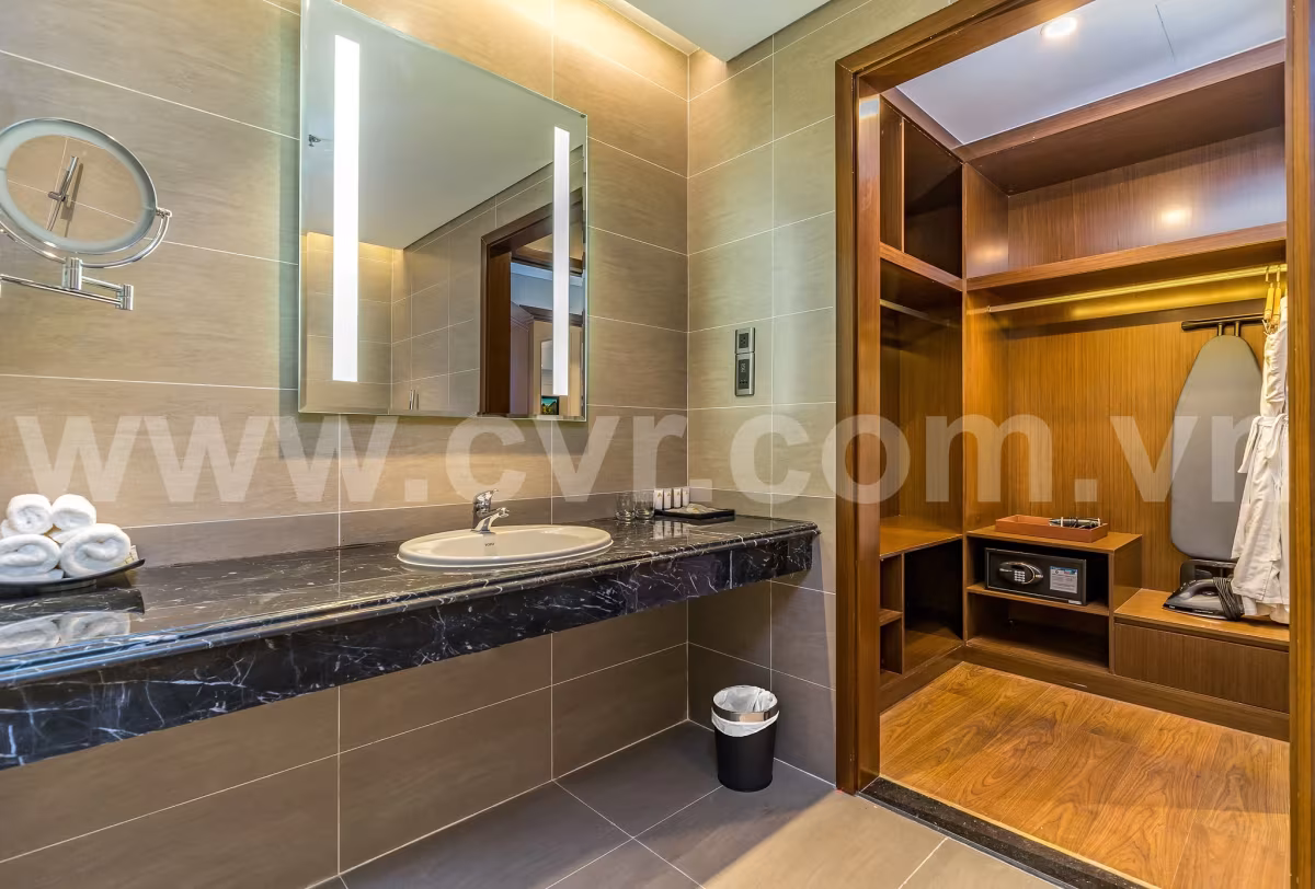 Beachfront Luxury 2 Bedroom Apartment for sale in Da Nang available for foreign buyer. Located directly across from a