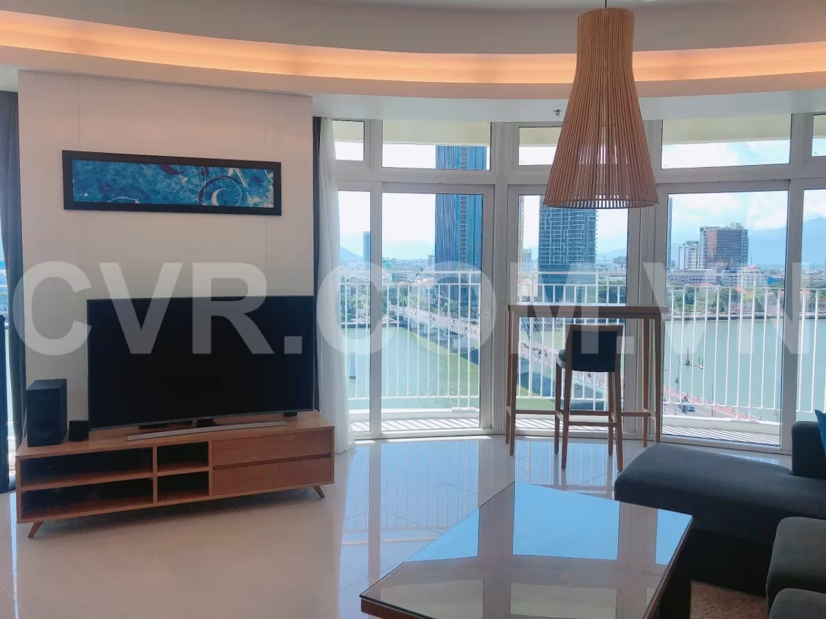 This high floor, family oriented, 3 bedroom apartment for rent is located in Azura building Da Nang. Azura Da Nang