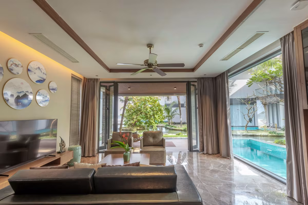 4 Bedroom Villa For Rent At KOI RESORT Description: The 4-bedroom Villa at Koi Resort is a perfect