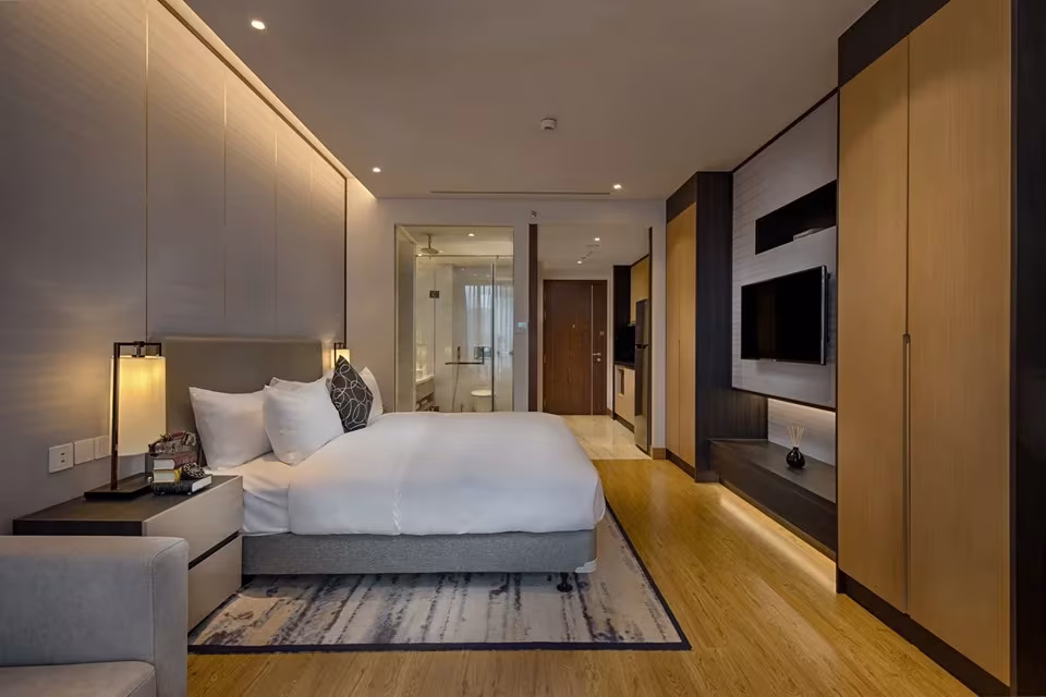 Soleil Wyndham Da Nang Condos Soleil Wyndham Danang will offering five-star, international standards offering condos for sale. The four