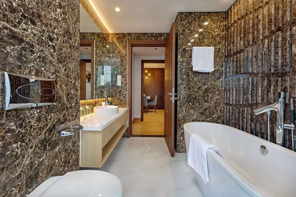Soleil Wyndham Da Nang Condos Soleil Wyndham Danang will offering five-star, international standards offering condos for sale. The four