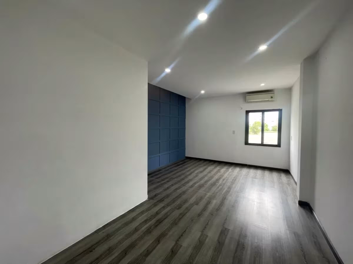 2 Bedroom house for sale in An Thuong area, close to My Khe beach, Da Nang City. This 2-storey